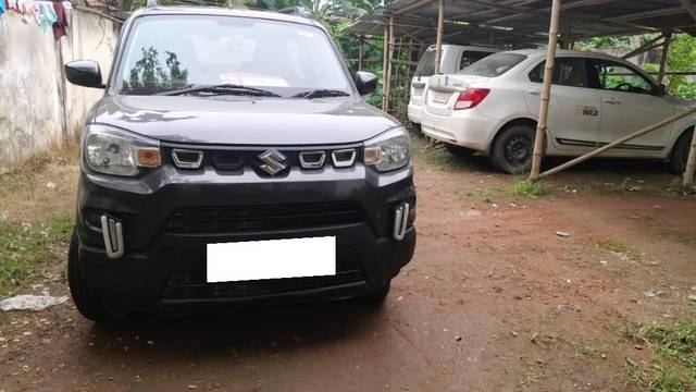 https://images10.gaadi.com/usedcar_image/4208351/original/processed_c6ae7c60-b380-4541-a586-630666afb58b.jpg?imwidth=6400