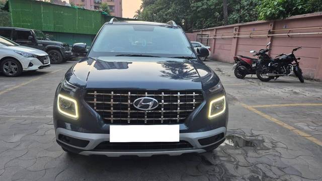 https://images10.gaadi.com/usedcar_image/4208472/original/processed_6fe3c015cdde4ef231c48638387b9ae4.jpg?imwidth=6400