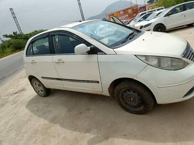 https://images10.gaadi.com/usedcar_image/4208525/original/processed_54bddb00-259d-4f5c-b29c-418b9bdc252b.jpg?imwidth=6400