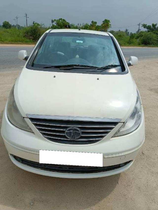 https://images10.gaadi.com/usedcar_image/4208525/original/processed_db25011e-bc4d-4bd3-a3d7-aff2d5cd6614.jpg?imwidth=6401