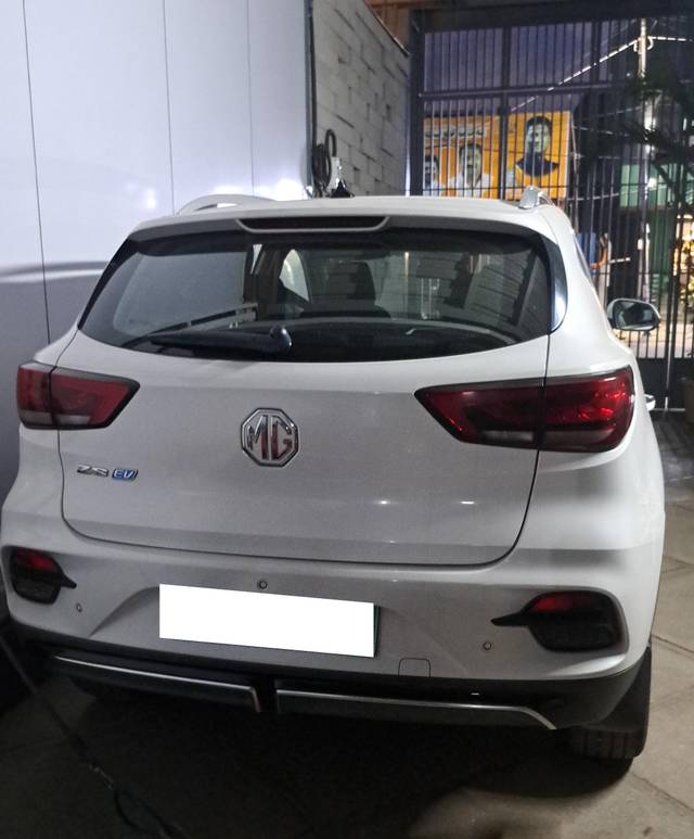 https://images10.gaadi.com/usedcar_image/4208554/original/processed_686e072cb75cd4626e19e593afc8d79d.jpg?imwidth=6400