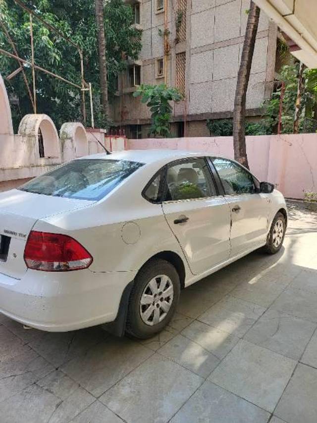 https://images10.gaadi.com/usedcar_image/4208631/original/processed_c66a8598-dd5a-4b8a-b98d-509646780e35.jpg?imwidth=6401