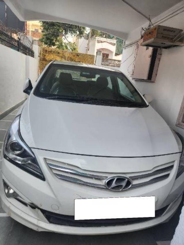 https://images10.gaadi.com/usedcar_image/4208632/original/211ef9bcb855945affe70ab07d544cda.jpg?imwidth=6400