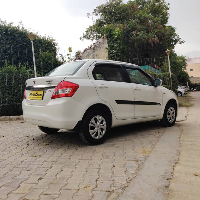 https://images10.gaadi.com/usedcar_image/4208792/original/08e73963ec9a40bbcbc40cd3ad1b40fc.jpg?imwidth=6402