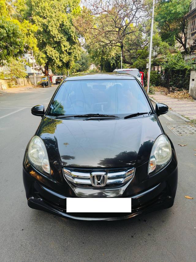 https://images10.gaadi.com/usedcar_image/4208911/original/processed_0d4e31635e30517d69783832d8b0d168.jpg?imwidth=6400