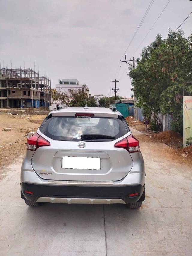 https://images10.gaadi.com/usedcar_image/4208918/original/processed_eea405cf3dcafa9973259c3a7f177318.jpg?imwidth=6402