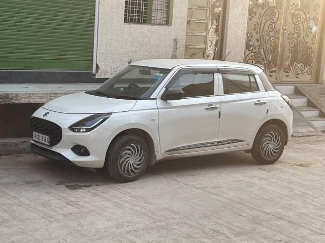 https://images10.gaadi.com/usedcar_image/4208919/original/processed_3b05930b-eae2-43b5-b8c1-2ebe1e89eb9f.jpg?imwidth=6400