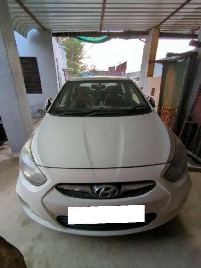 https://images10.gaadi.com/usedcar_image/4208974/original/processed_f09a5519-a248-4e8c-bf40-557b05dfc6eb.jpg?imwidth=6400