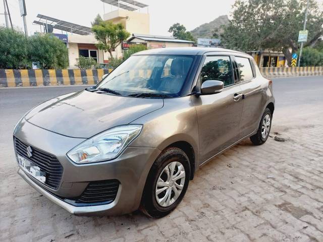 https://images10.gaadi.com/usedcar_image/4209024/original/processed_ea4a7a38fe2afe6e4e01298c750ebb70.jpg?imwidth=6400