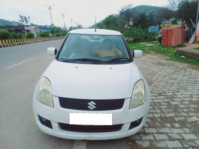 https://images10.gaadi.com/usedcar_image/4209040/original/processed_8e506d38b8cd723d98a02b659039fd3d.jpg?imwidth=6402