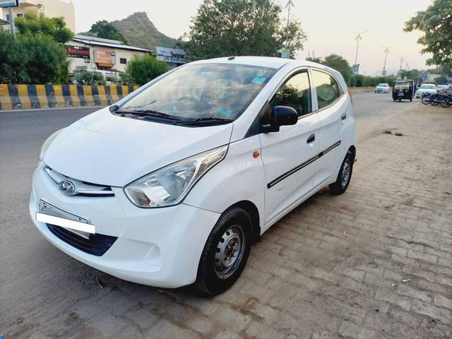 https://images10.gaadi.com/usedcar_image/4209046/original/processed_9491e4229d9e29e0a9755a0df4eb841b.jpg?imwidth=6401