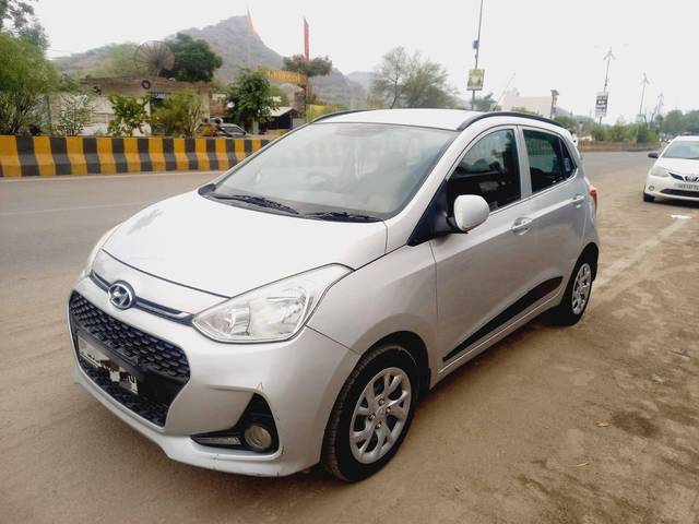 https://images10.gaadi.com/usedcar_image/4209069/original/processed_29d936d2d370a56faf81de96c3624648.jpg?imwidth=6400