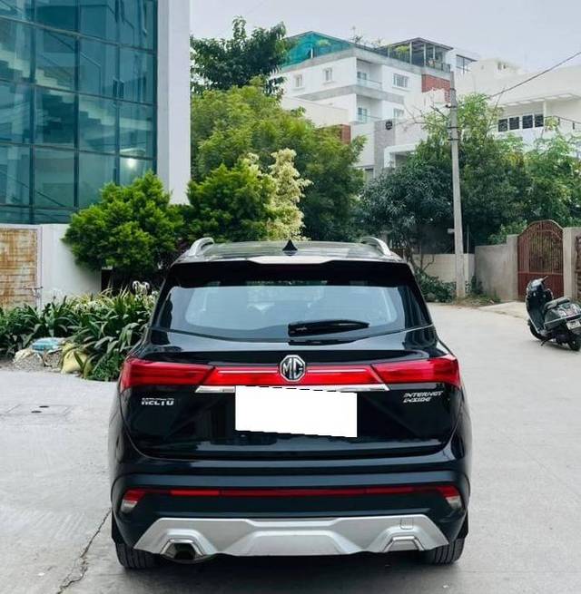 https://images10.gaadi.com/usedcar_image/4209113/original/processed_2eae5fc337a1cda059678ac10d114992.jpeg?imwidth=6402