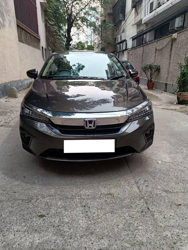 https://images10.gaadi.com/usedcar_image/4209135/original/processed_f73baf27d719b2278f533e365c743975.jpeg?imwidth=6400