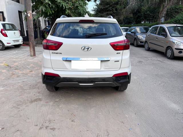 https://images10.gaadi.com/usedcar_image/4209154/original/processed_72f463306190a3f371250476c9503887.jpg?imwidth=6401