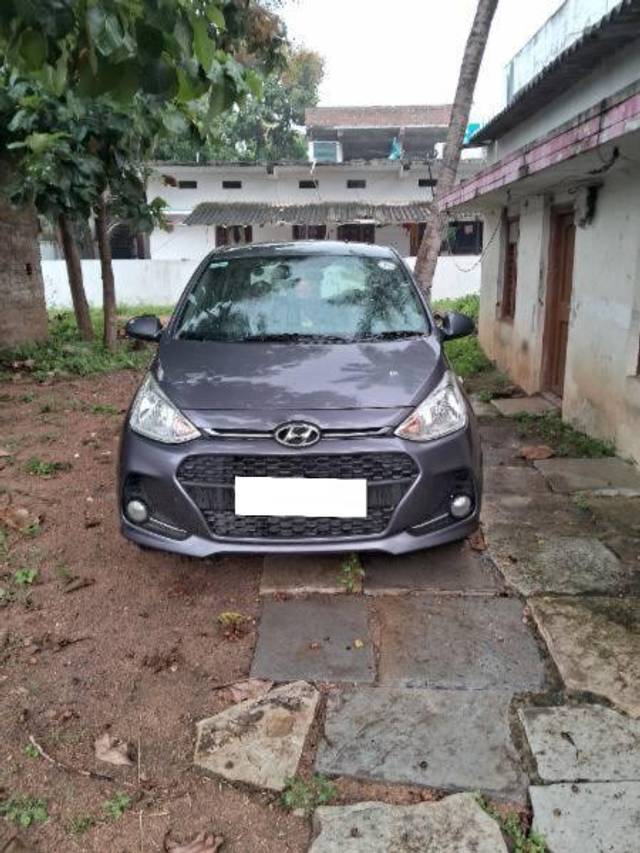 https://images10.gaadi.com/usedcar_image/4209213/original/processed_10049dcf-0521-4d03-a7c1-a30721700032.jpg?imwidth=6400