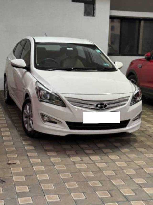 https://images10.gaadi.com/usedcar_image/4209265/original/processed_af34c778-1a8f-495b-ba56-94db0deeac4b.jpeg?imwidth=6400