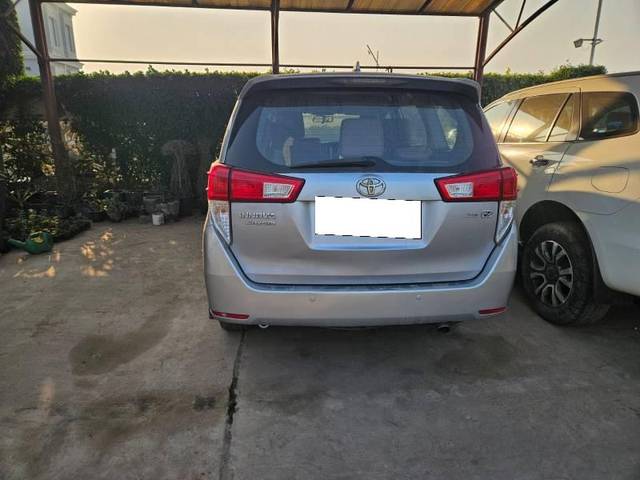 https://images10.gaadi.com/usedcar_image/4209352/original/processed_33d7fbee-7c77-428a-a0b5-7484be72466c.jpg?imwidth=6402