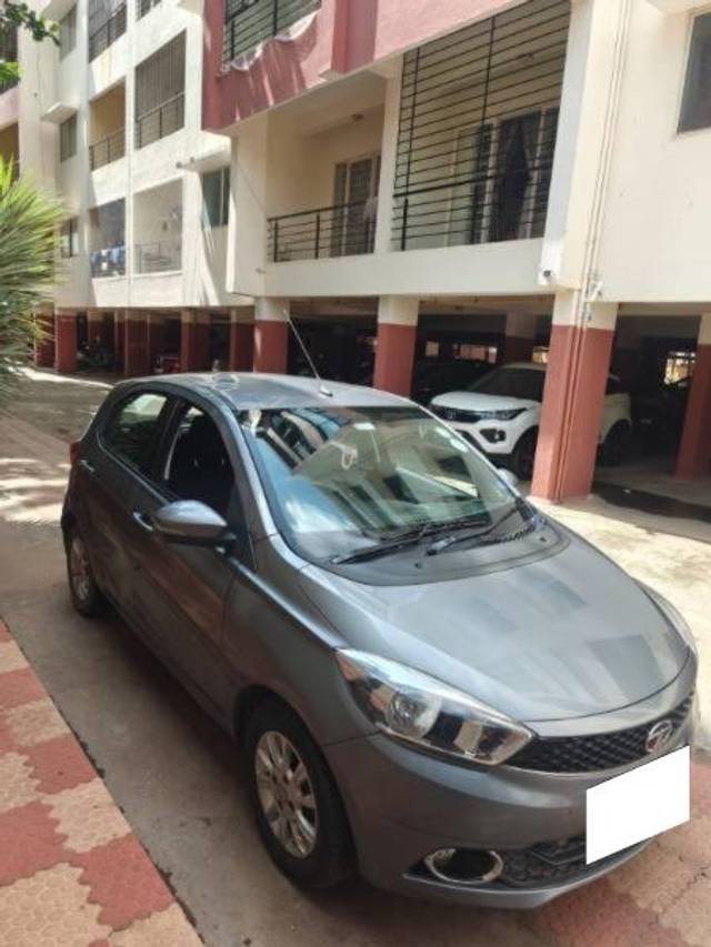 https://images10.gaadi.com/usedcar_image/4209567/original/processed_1a8a56da-a4cc-4fdc-abeb-081951a3ac9b.jpeg?imwidth=6400