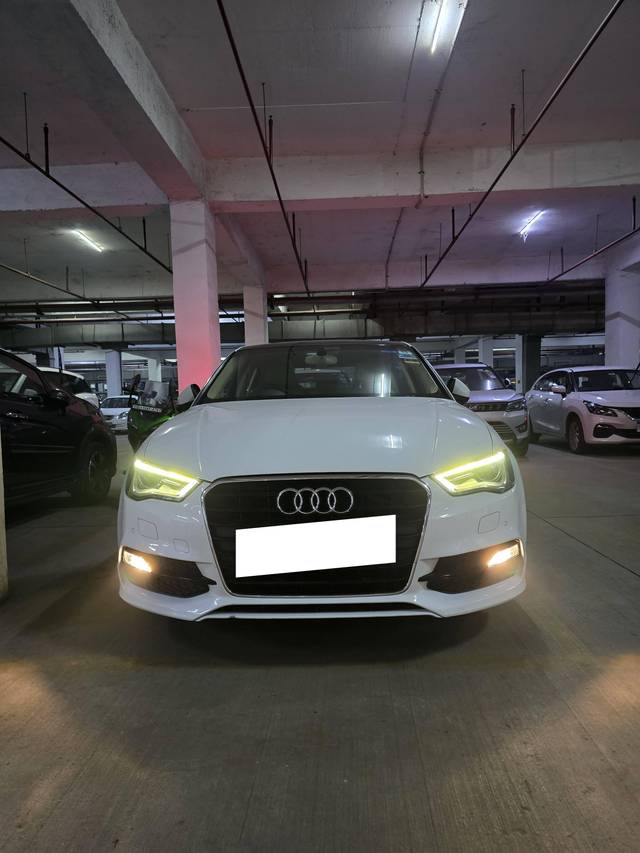 https://images10.gaadi.com/usedcar_image/4209584/original/processed_ae622b2a-fb71-47bf-b510-347b9e8f9180.jpeg?imwidth=6400