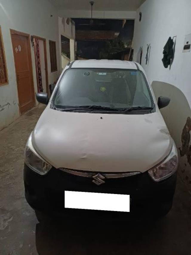 https://images10.gaadi.com/usedcar_image/4209587/original/processed_7a584d72-72c7-4882-9742-6c703bb5edc5.jpg?imwidth=6402