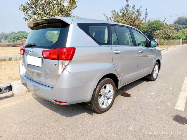 https://images10.gaadi.com/usedcar_image/4209639/original/processed_6026eb9b1ec7b057b71d4cd0f3025b8d.jpg?imwidth=6402