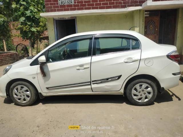 https://images10.gaadi.com/usedcar_image/4209804/original/processed_1cba5a68-6f05-4570-adfa-bec9893d1fba.jpg?imwidth=6401