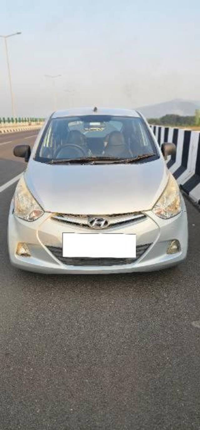 https://images10.gaadi.com/usedcar_image/4210005/original/processed_0ee49970-933b-4fc4-bb08-679359addd6f.jpg?imwidth=6400