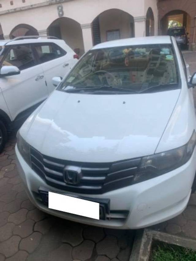 https://images10.gaadi.com/usedcar_image/4210070/original/processed_3facbed7-d667-489a-93ce-d9f58a047d77.jpeg?imwidth=6400