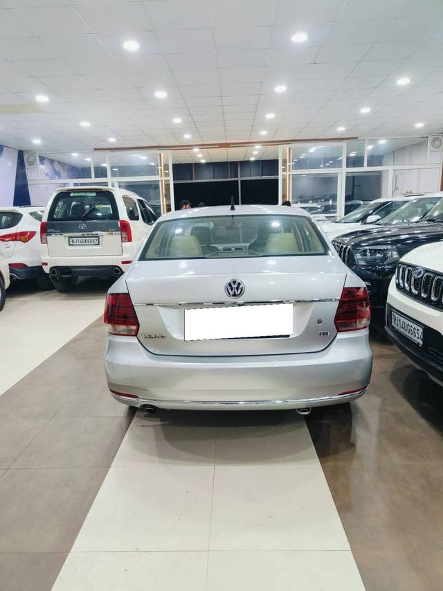 https://images10.gaadi.com/usedcar_image/4210148/original/processed_1ad22e0d723d3cb75667998a11d70a7b.jpg?imwidth=6401