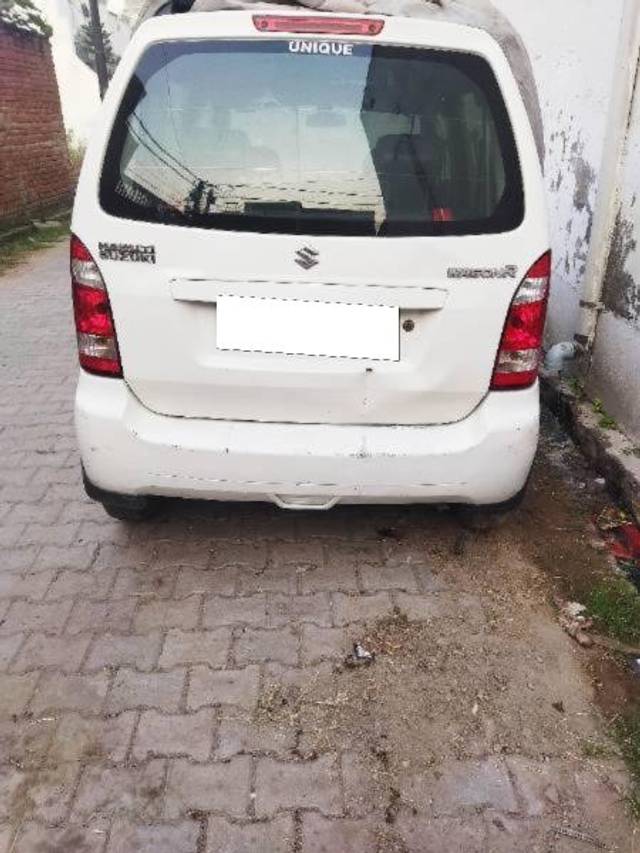 https://images10.gaadi.com/usedcar_image/4210234/original/processed_c57c5d65-032a-4120-9394-b464338d4eff.jpg?imwidth=6400