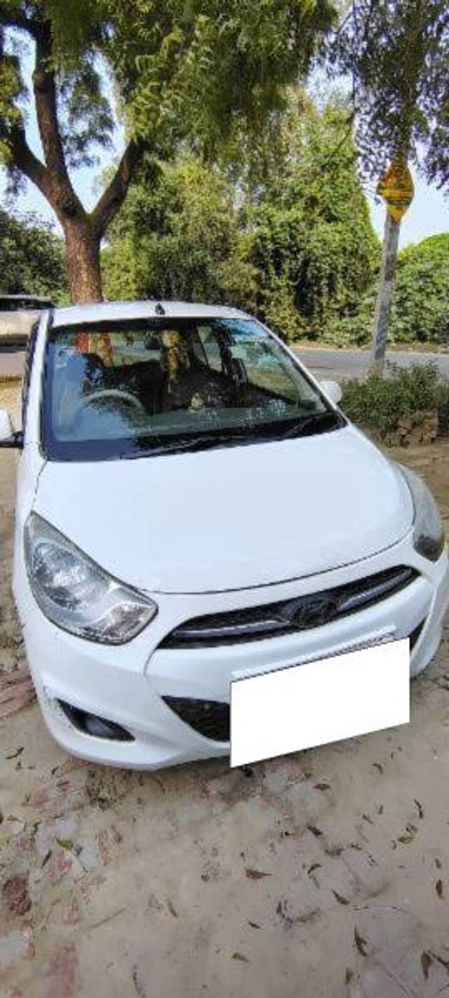 https://images10.gaadi.com/usedcar_image/4210276/original/processed_445cabcd-e9f0-44ed-aff7-8ce6cdfee0b7.jpg?imwidth=6402