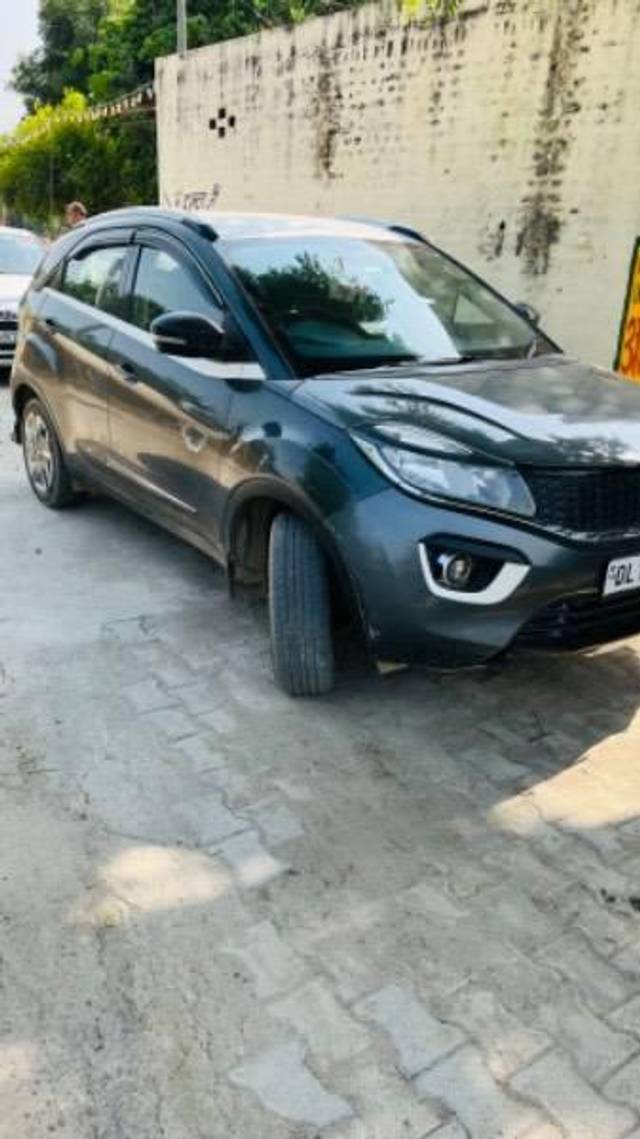 https://images10.gaadi.com/usedcar_image/4210310/original/processed_b92fcae5-9b29-4d38-830b-8113be6a70cd.jpg?imwidth=6402