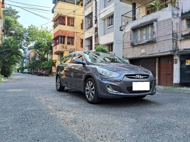 https://images10.gaadi.com/usedcar_image/4210345/original/processed_13999109c6e3dbccfd17686d83111782.jpg?imwidth=6400