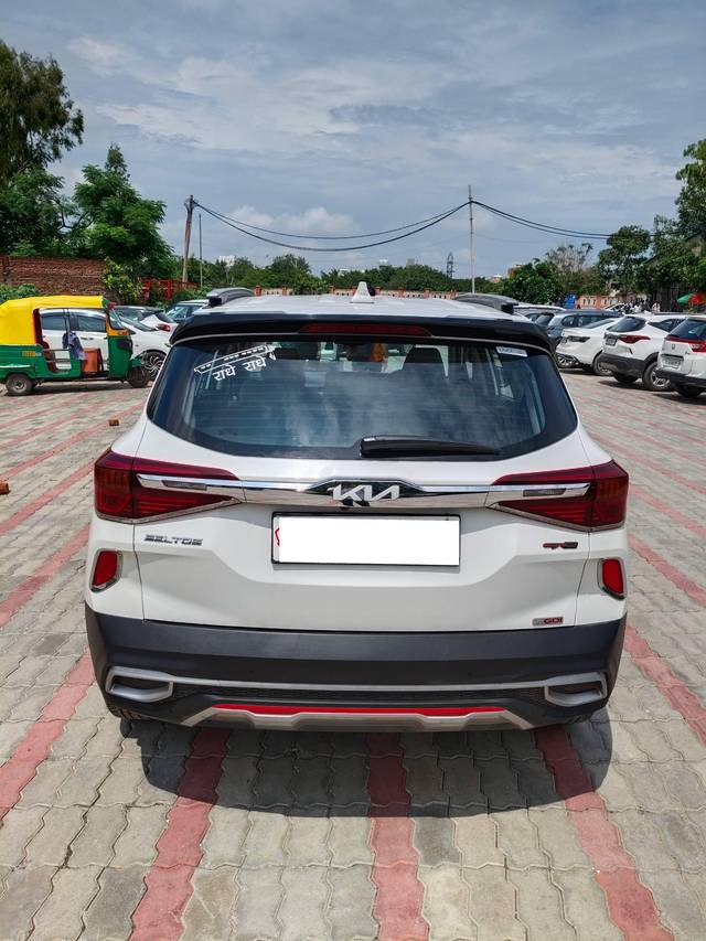 https://images10.gaadi.com/usedcar_image/4210428/original/processed_3cc01e4e51670f1cee9c08de0aa5a32a.jpg?imwidth=6402