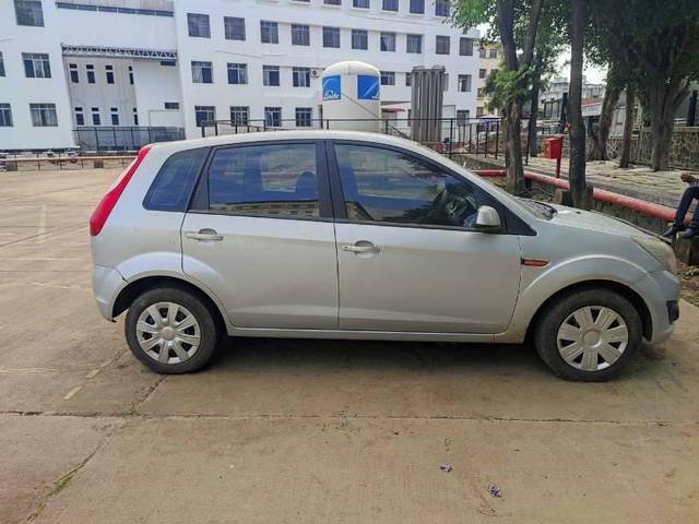 https://images10.gaadi.com/usedcar_image/4210504/original/processed_713e0716-089e-4715-a056-b1213dea038e.jpeg?imwidth=6401