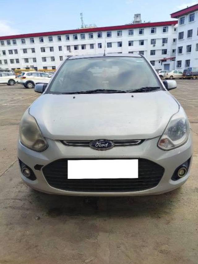 https://images10.gaadi.com/usedcar_image/4210504/original/processed_d90b4c98-6dc9-4868-a96d-36159904d317.jpeg?imwidth=6400