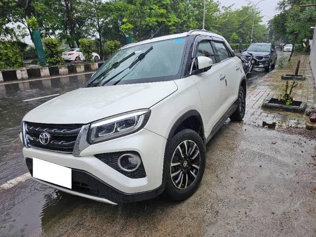 https://images10.gaadi.com/usedcar_image/4210524/original/processed_54b54fec-3603-473b-a390-9631778824a9.jpg?imwidth=6402