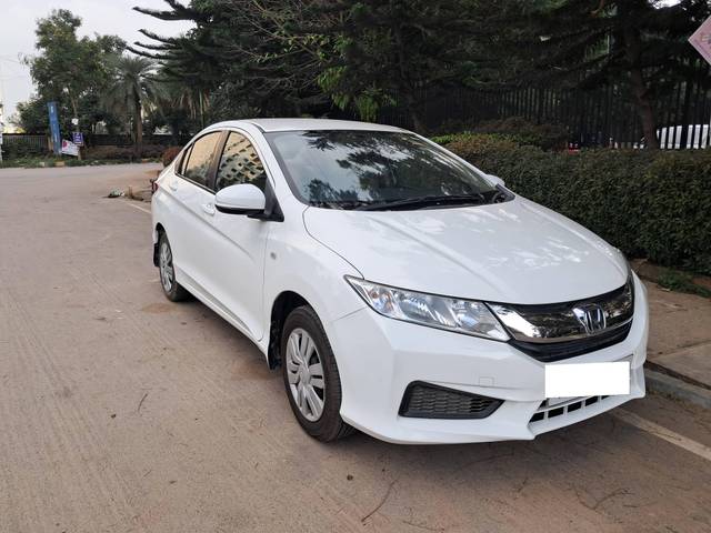 https://images10.gaadi.com/usedcar_image/4210578/original/processed_ed6d521409c329e7326c4405ebe7997a.jpg?imwidth=6400