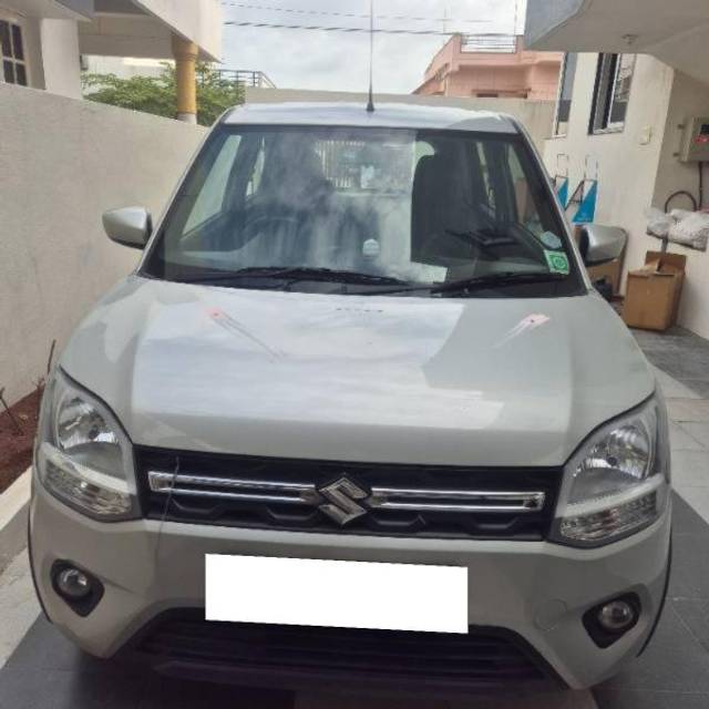 https://images10.gaadi.com/usedcar_image/4210712/original/processed_58bc05ef-d158-4726-9202-d0395dfac48e.jpg?imwidth=6400