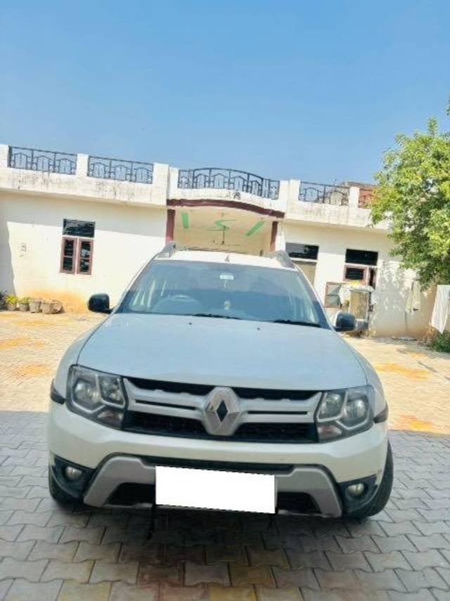 https://images10.gaadi.com/usedcar_image/4210720/original/processed_b1549fd4-568a-406c-8477-843f056dc2d6.jpg?imwidth=6400