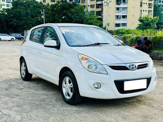 https://images10.gaadi.com/usedcar_image/4210726/original/processed_ff25641a493c03d04c5c559731ec7885.jpg?imwidth=6400