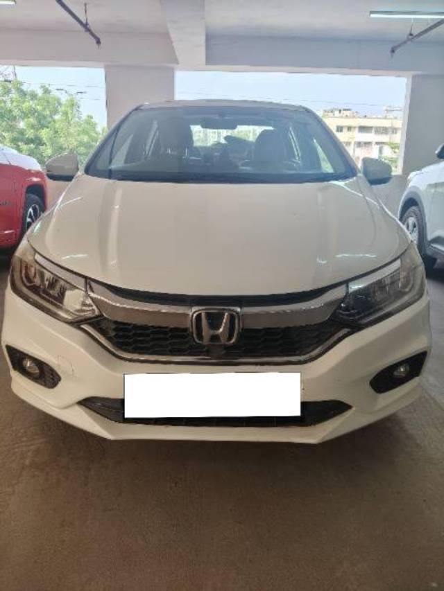 https://images10.gaadi.com/usedcar_image/4210752/original/processed_beb3e113-d92c-4748-980b-f6181eb58185.jpg?imwidth=6400