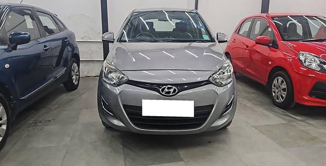 https://images10.gaadi.com/usedcar_image/4210796/original/processed_cd804d6793d5bb84f63ba57caf2f3377.jpg?imwidth=6402