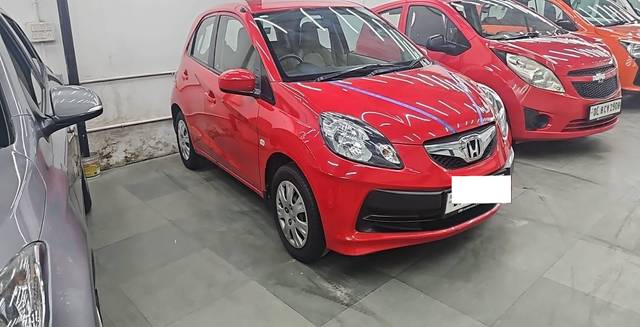 https://images10.gaadi.com/usedcar_image/4210809/original/processed_a0aadeb3ba9d4dc54276780669d99433.jpg?imwidth=6400