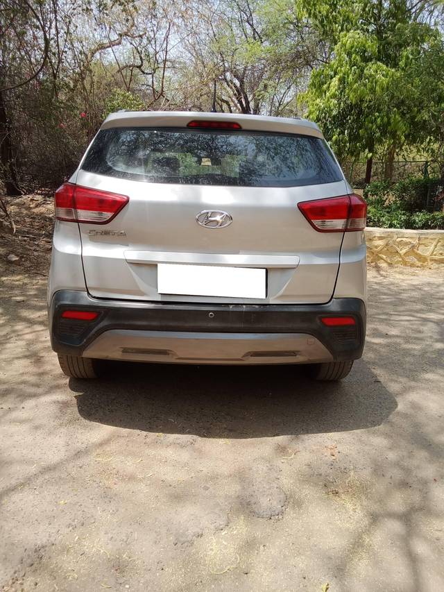 https://images10.gaadi.com/usedcar_image/4210837/original/processed_ef48ad0440e68da08b5ec089d5e77d74.jpg?imwidth=6402