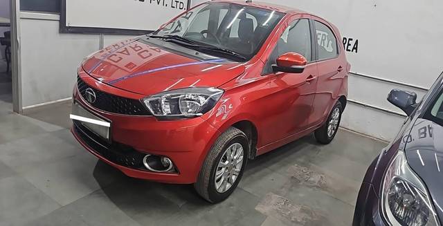 https://images10.gaadi.com/usedcar_image/4210851/original/processed_b9096ecbe87f63ed890ea58940367dfb.jpg?imwidth=6401