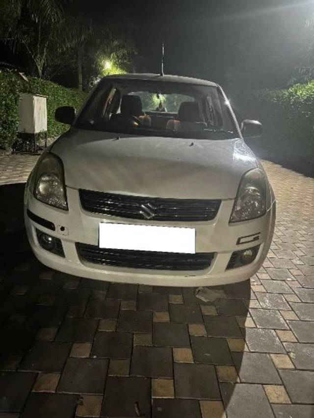 https://images10.gaadi.com/usedcar_image/4210912/original/processed_524275df-9e66-4b26-86cb-992342cb4cfb.jpeg?imwidth=6402