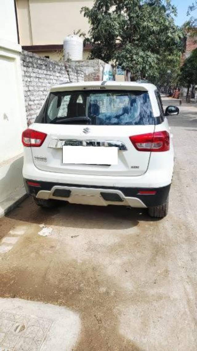 https://images10.gaadi.com/usedcar_image/4211038/original/processed_9f796001-d7d1-4889-8d75-86fe1a1efca0.jpg?imwidth=6402