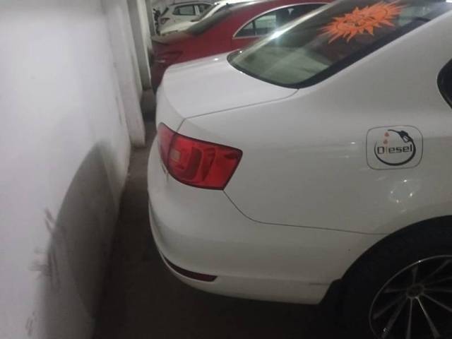 https://images10.gaadi.com/usedcar_image/4211098/original/processed_75fc59a5-1ce9-4e0f-befd-89eae4591c94.jpg?imwidth=6402